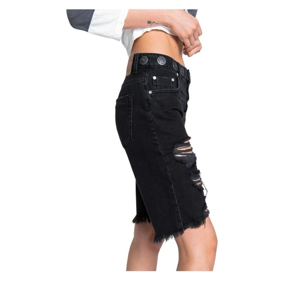 One Teaspoon Truckers Mid Waist Long-Length Relaxed Denim Shorts - Black, Size 4 - Picture 3 of 12